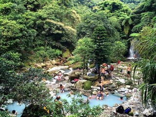 Bayanhot