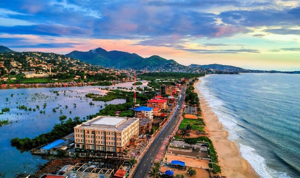 Freetown (Lungi-Town)